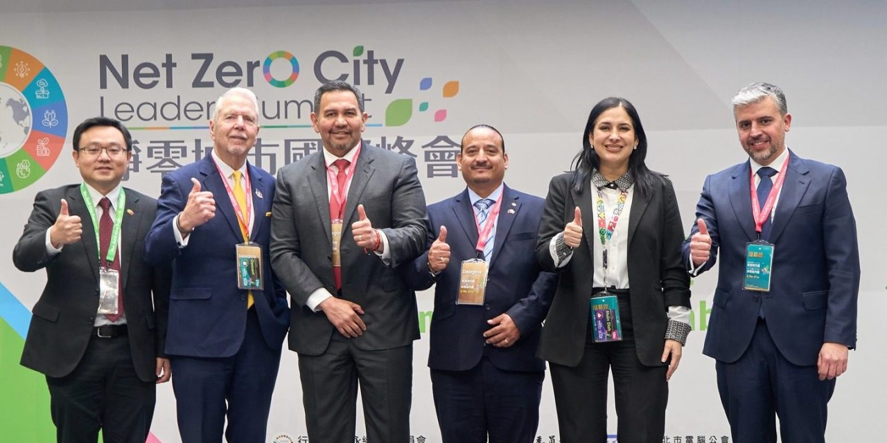 Promociona Cruz Pérez Cuéllar inversiones de Asia en Ciudad Juárez