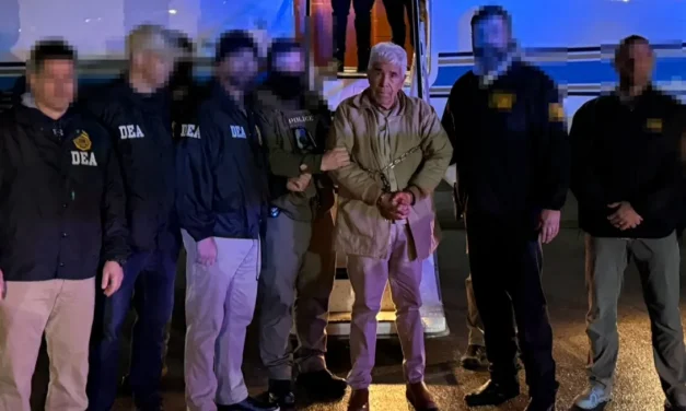 Burla México orden con Caro Quintero