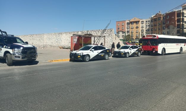 Retiran camiones que debían 74 mil pesos