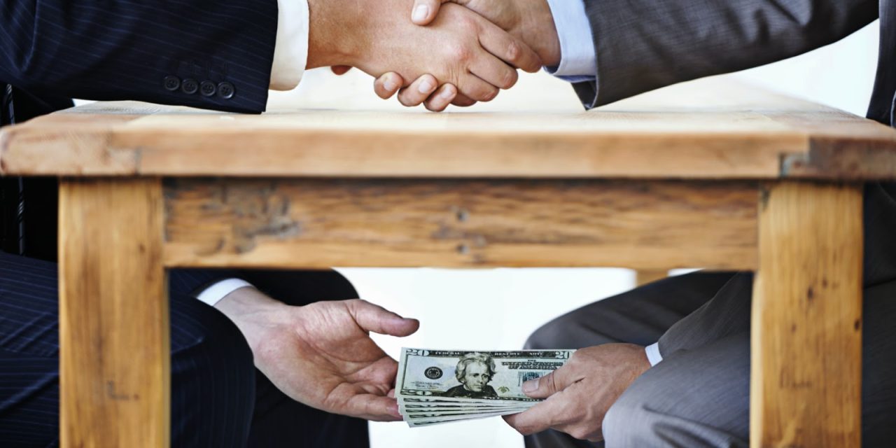 Infonavit da de baja a asesor por presuntos actos de corrupción en Jalisco