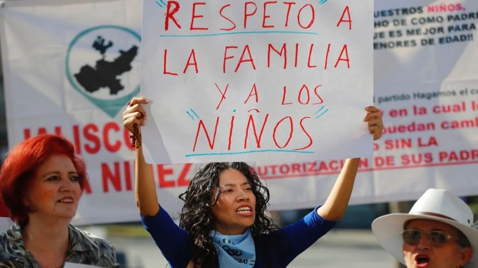 Congreso de Jalisco rechaza iniciativa para permitir cambio de identidad de género a menores de edad