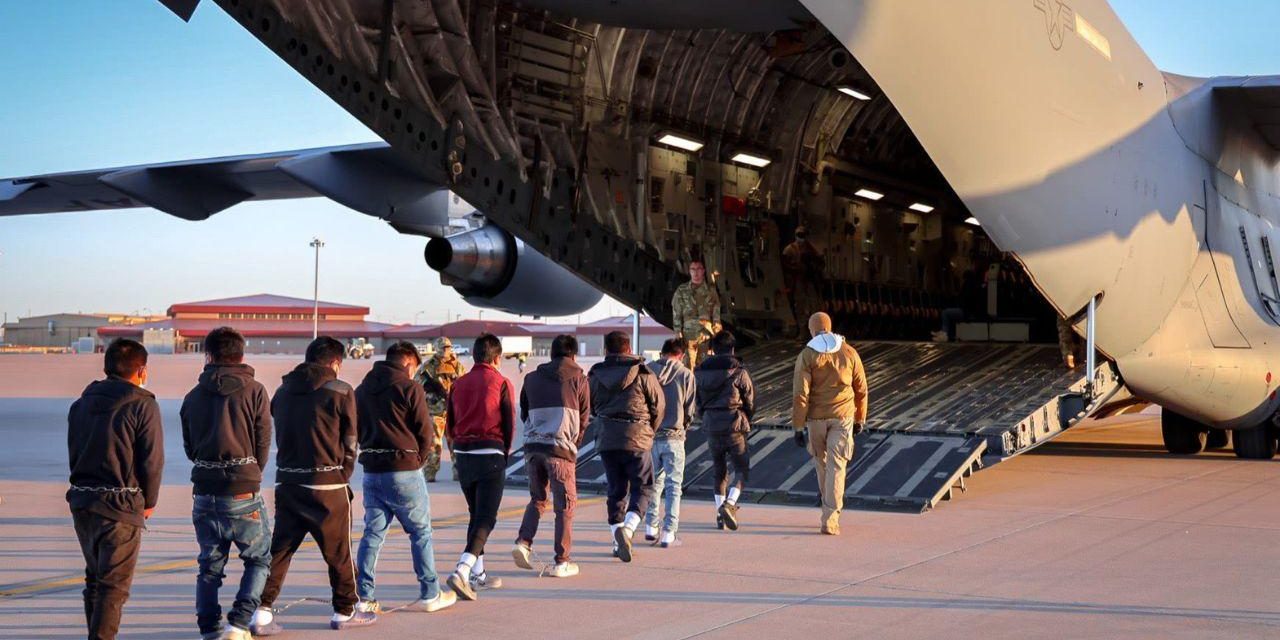 Suman mil 650 mexicanos deportados en la era Trump