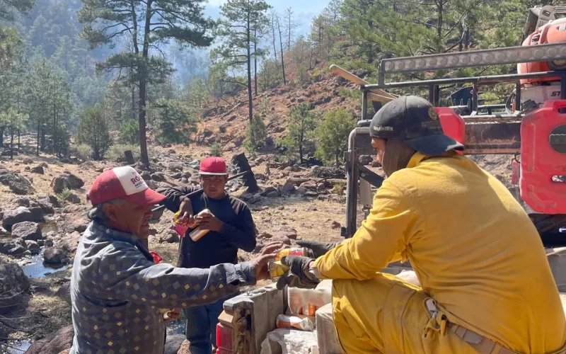 Traslada CEPC apoyos a brigadistas forestales en el municipio de Bocoyna