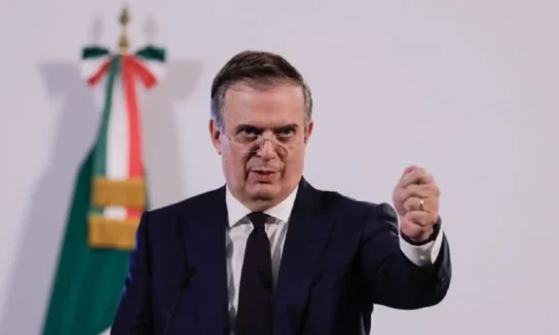 México queda fuera de los aranceles del 10%: Ebrard
