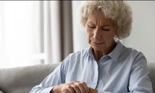 El estilo de vida actual aumenta el riesgo de Parkinson, advierte neurólogo