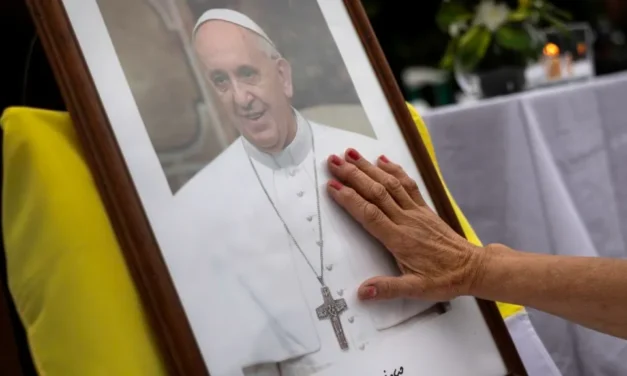 ¿Qué reformas impulsó el papa Francisco en la iglesia?