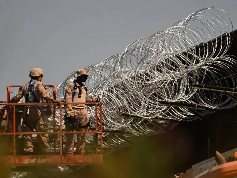 Trump crea nueva zona militar en la frontera con México
