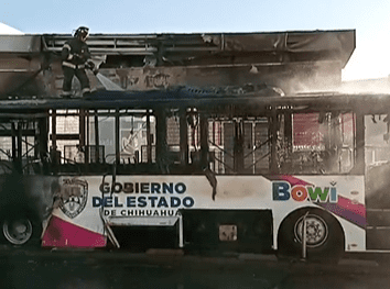 Por falla mecánica arde unidad del Bowí