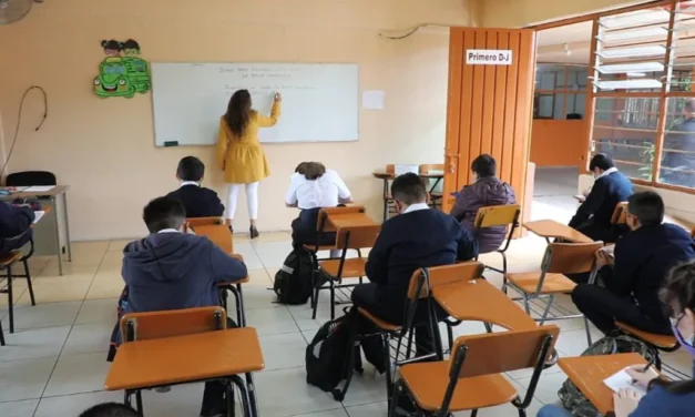 Maestras ganan 3 mil pesos menos: CIEP