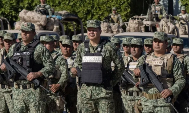 México cuenta con más de 261 mil soldados