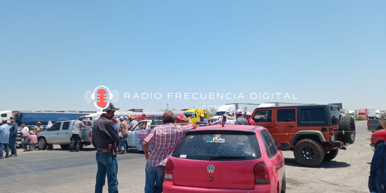 Denuncian lecheros falta de pago de Liconsa