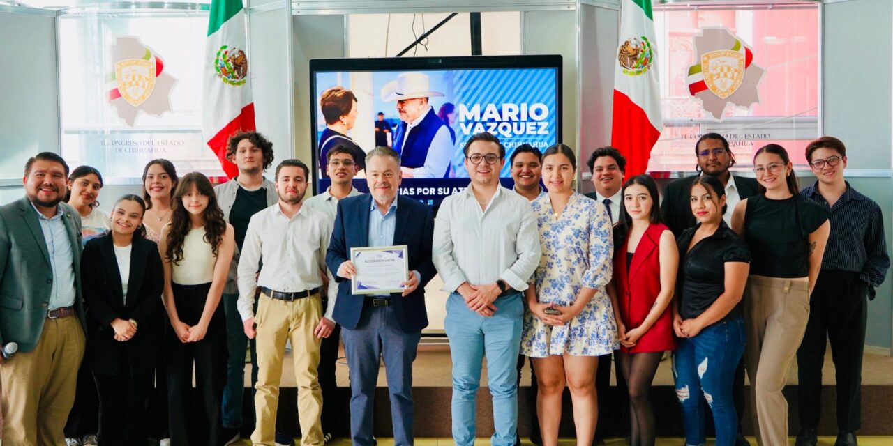 Capacita Mario Vázquez a jóvenes senadores del modelo de Naciones Unidas