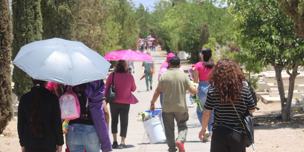 Visitaron más de 13 mil chihuahuenses panteones municipales con motivo del Día de las Madres