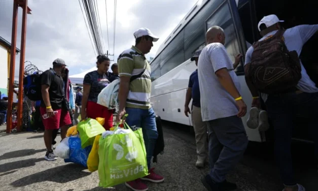 Ofrece EEUU dinero a migrantes que regresen a su país