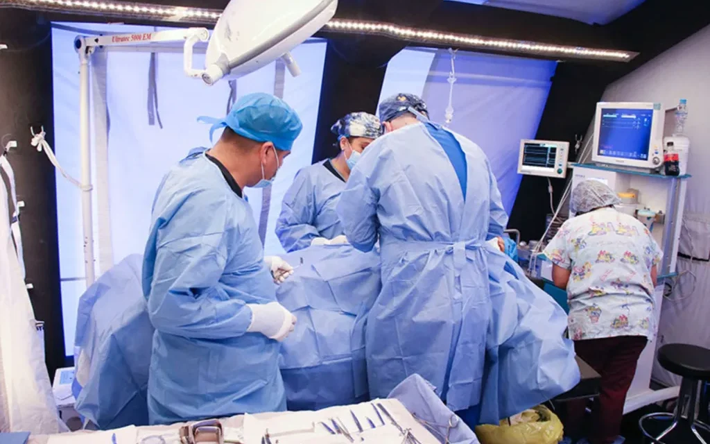 Bajaron gasto en salud, lo subieron en publicidad
