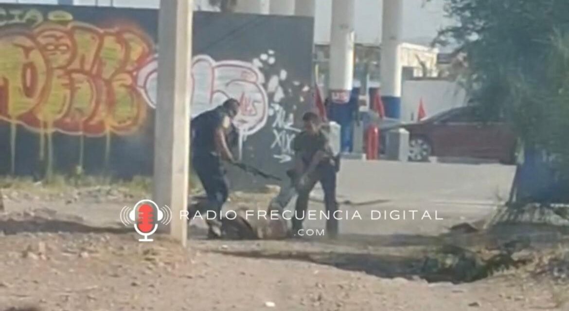 Graban abuso policial contra una persona sin hogar