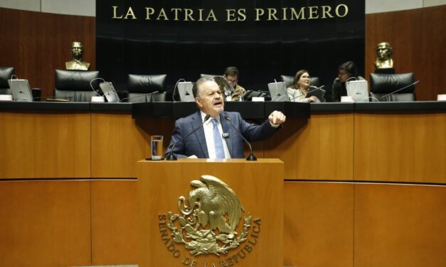 Denuncia Mario Vázquez nuevo atentado contra el pacto federal