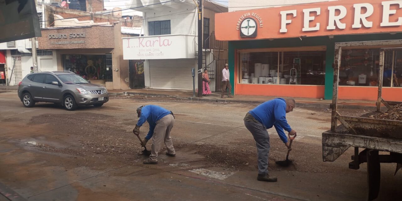 Piden no tirar basura para evitar inundaciones en Parral