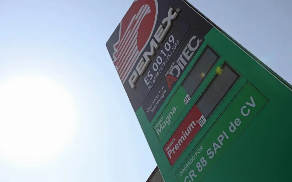 Slim tiene un pie dentro de Pemex