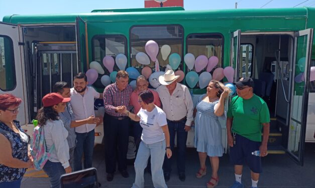 Entrega la UNTRAC unidad móvil adaptada para personas con discapacidad