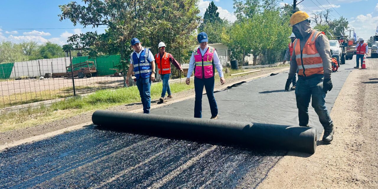 Supervisan autoridades rehabilitación de la carretera Meoqui-Julimes