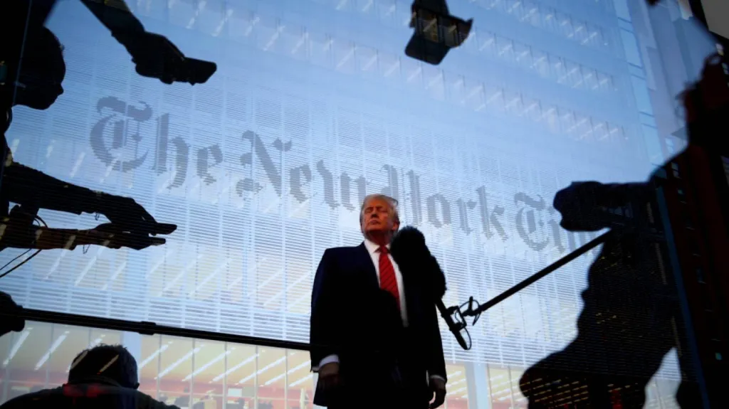 Desecha juez demanda de Trump contra el NYT