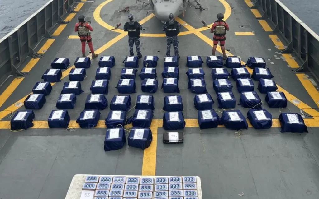 Incauta Marina tonelada y media de coca en Guerrero