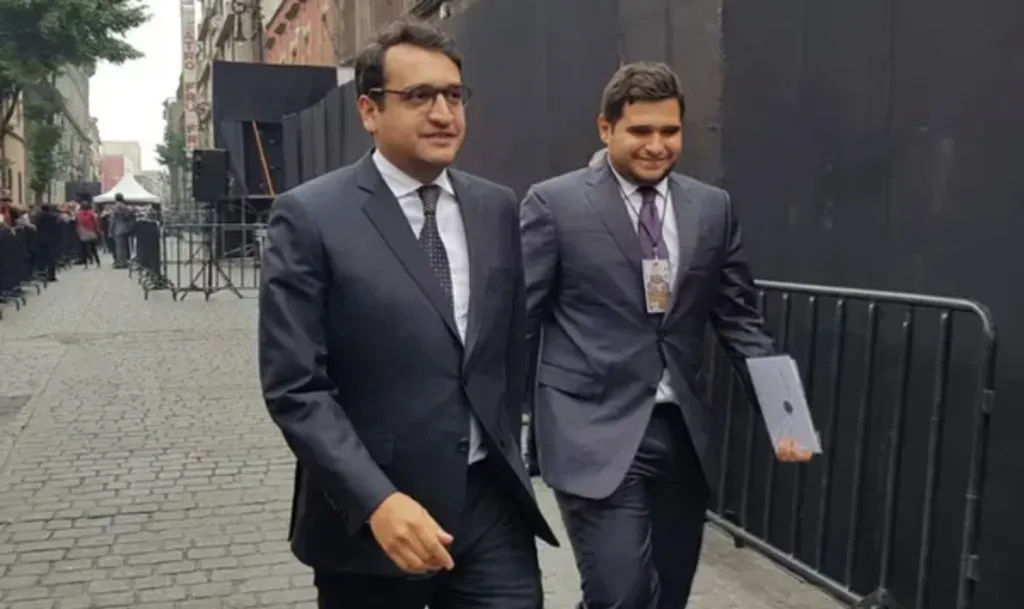 Los hijos de AMLO y los amparos buscadores