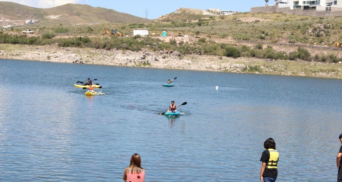 Compiten en carrera de kayaks estudiantes de nuevo ingreso de la UPCH
