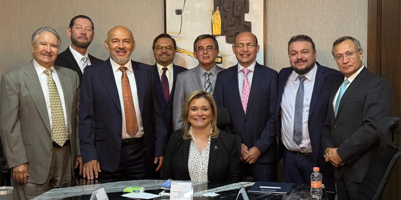 Lamentan Cirujanos Plásticos pacientes fallecidos; anuncian colaboración con autoridades