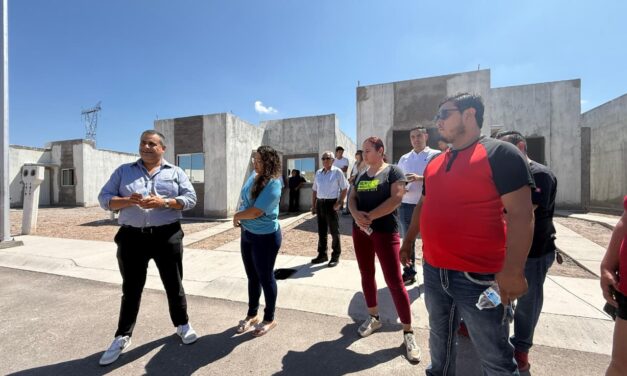 Buscará El Caballo entregar escrituras a familias que ya pagaron su casa