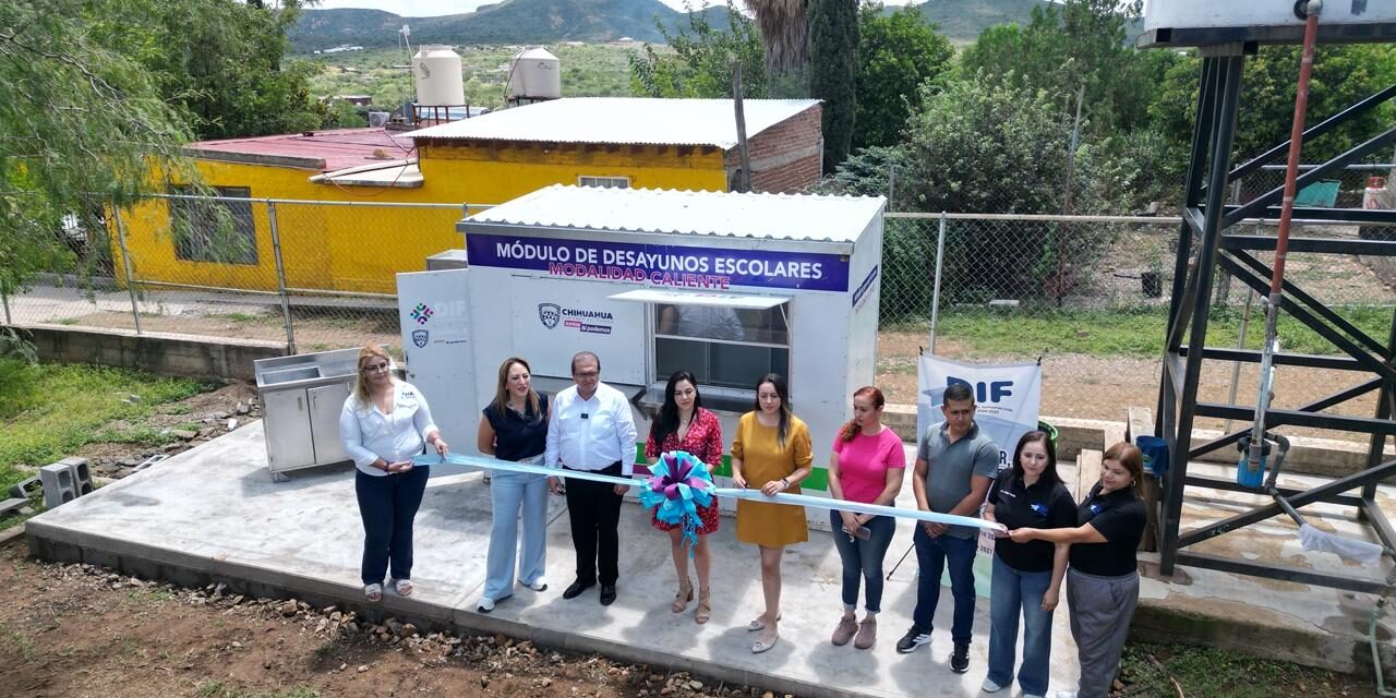 Entregan módulo de desayunos calientes para más de 60 niñas y niños en Parral
