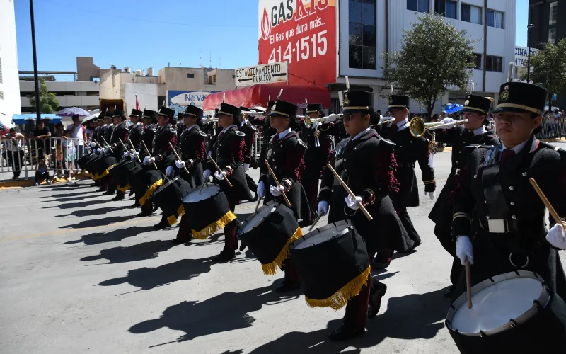 Invita Estado al desfile cívico-militar