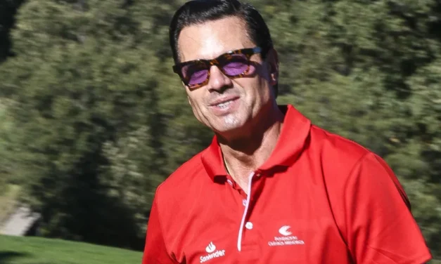 Y mientras tanto en España, Peña Nieto juega golf