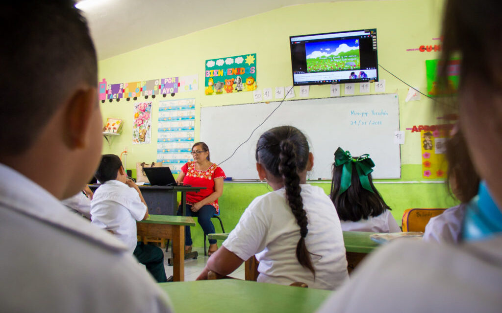 Regresan hoy más de 700 mil estudiantes de nivel básico