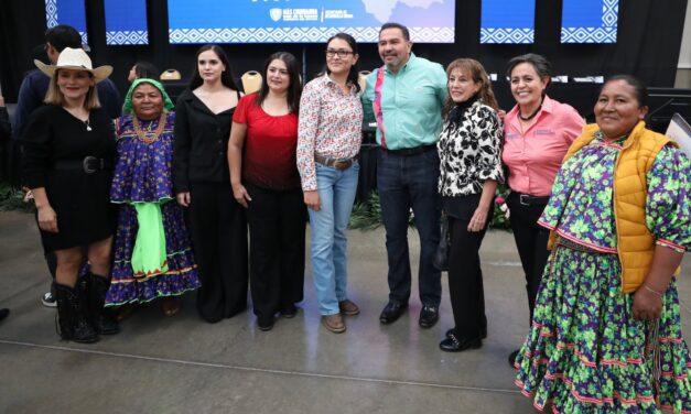 Reconoce el Presidente Pérez Cuéllar a las mujeres del campo