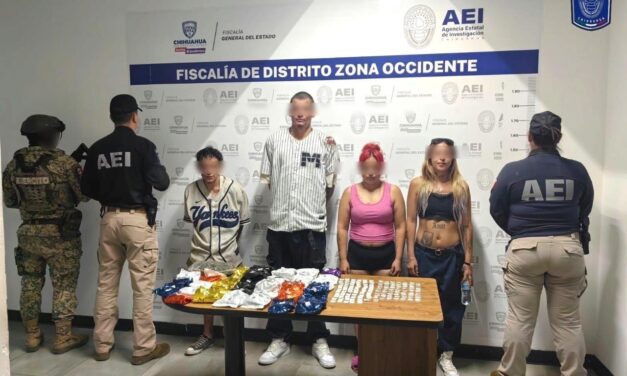 Catean AEI y DEFENSA casa en colonia Reforma; detienen a cuatro con drogas y dinero