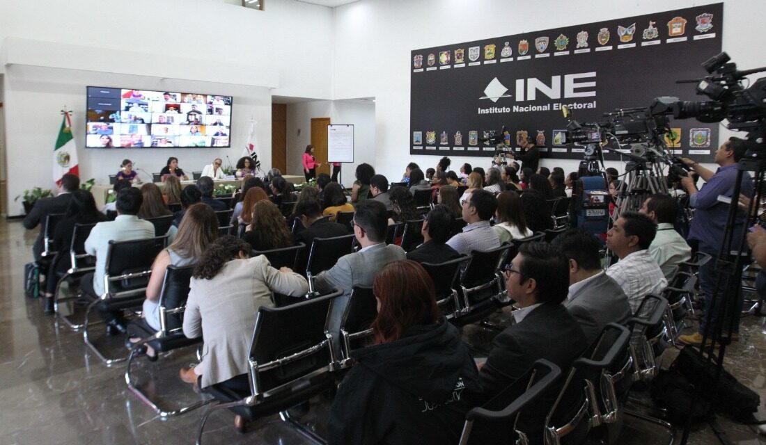 Recibe INE propuesta de reforma en beneficio de mujeres afromexicanas