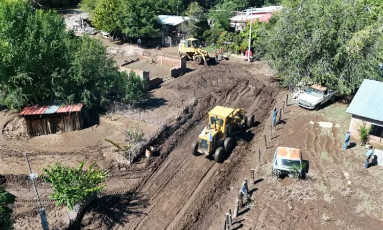 Trabaja SCOP en Casas Grandes tras inundaciones
