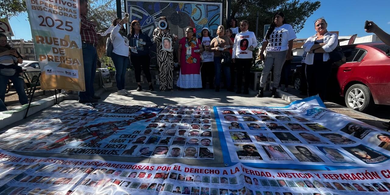 Suman 19 nombres a la pared de las personas desaparecidas.