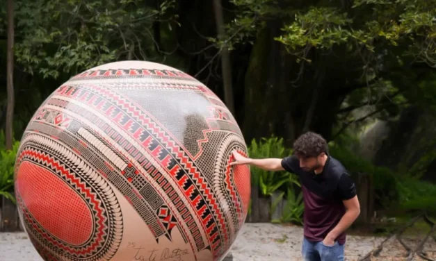 Esferas monumentales de Mata Ortiz conquistan la Ciudad de México