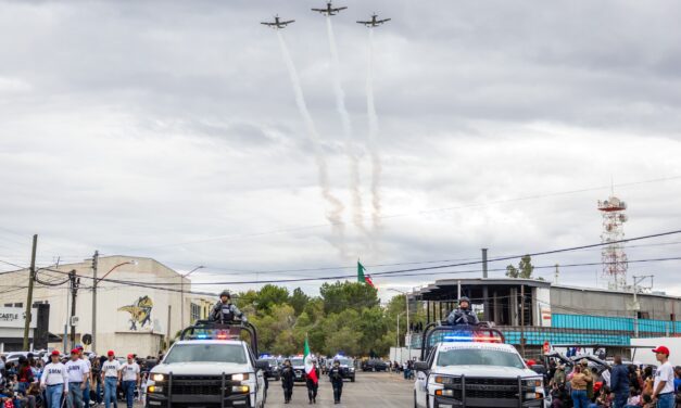 Engalanan aviones de la Fuerza Aérea el desfile de la Revolución Mexicana en Delicias