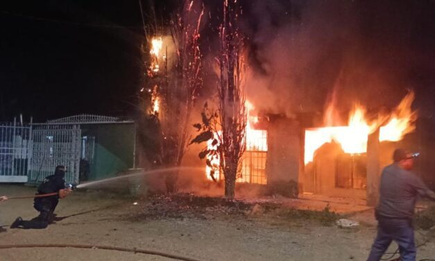 Incendio en vivienda deja una persona lesionada en Cuauhtémoc