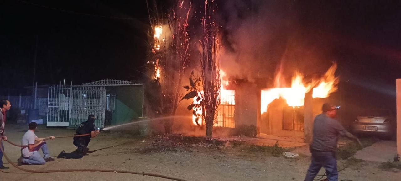 Incendio en vivienda deja una persona lesionada en Cuauhtémoc