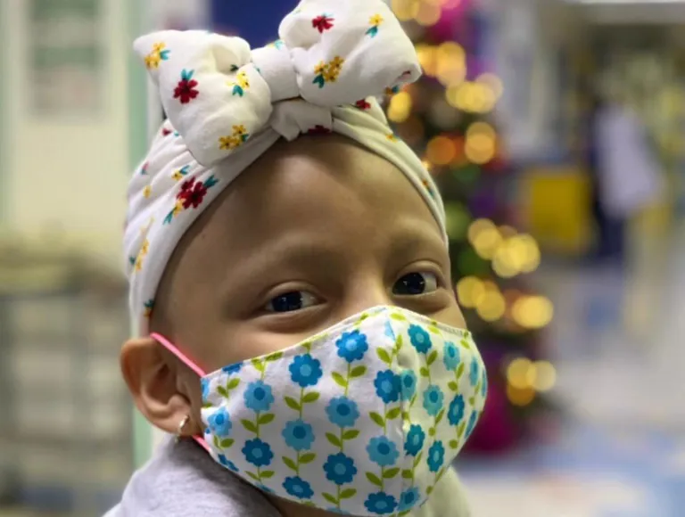 Estafan a los niños con cáncer