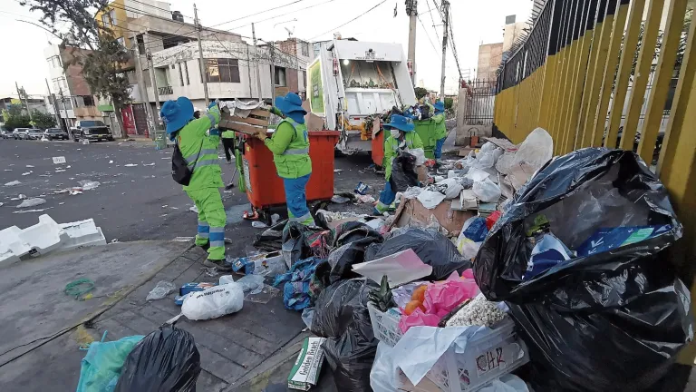 La otra cara de la Navidad: toneladas de residuos y comida desperdiciada