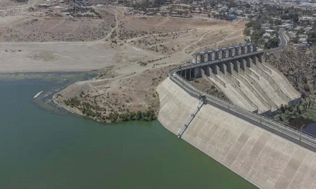 Pagarán adeudo con agua de Chihuahua