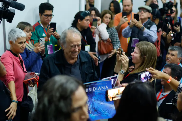 Serrat: «Quiero despedirme entre canciones»