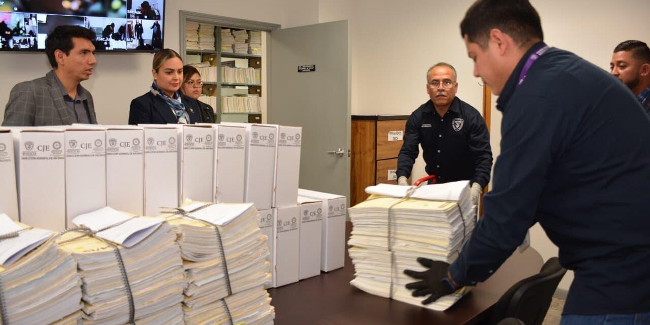 Trasladan mil 500 expedientes familiares a Distrito Bravos