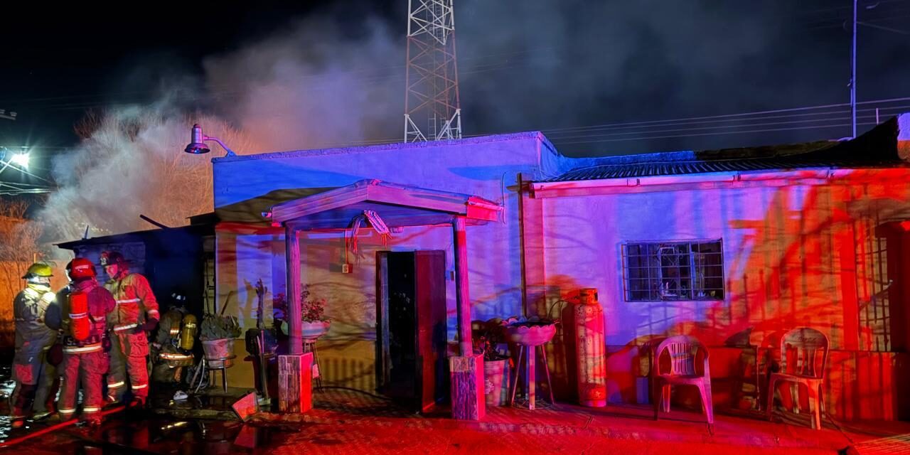 Incendio consume vivienda de Anáhuac; no hubo personas lesionadas